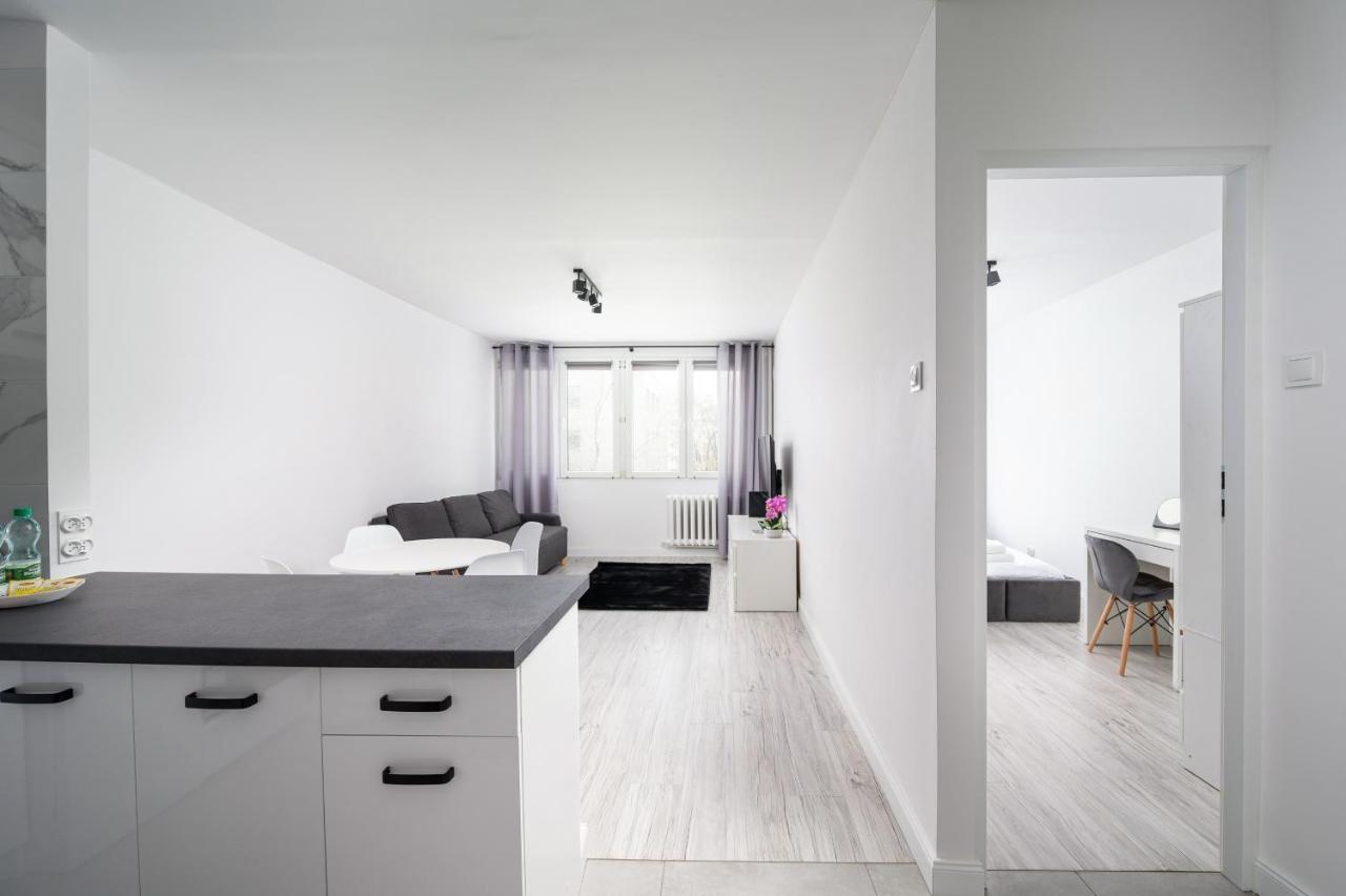 Wierzbno Modern Apartment وارسو المظهر الخارجي الصورة