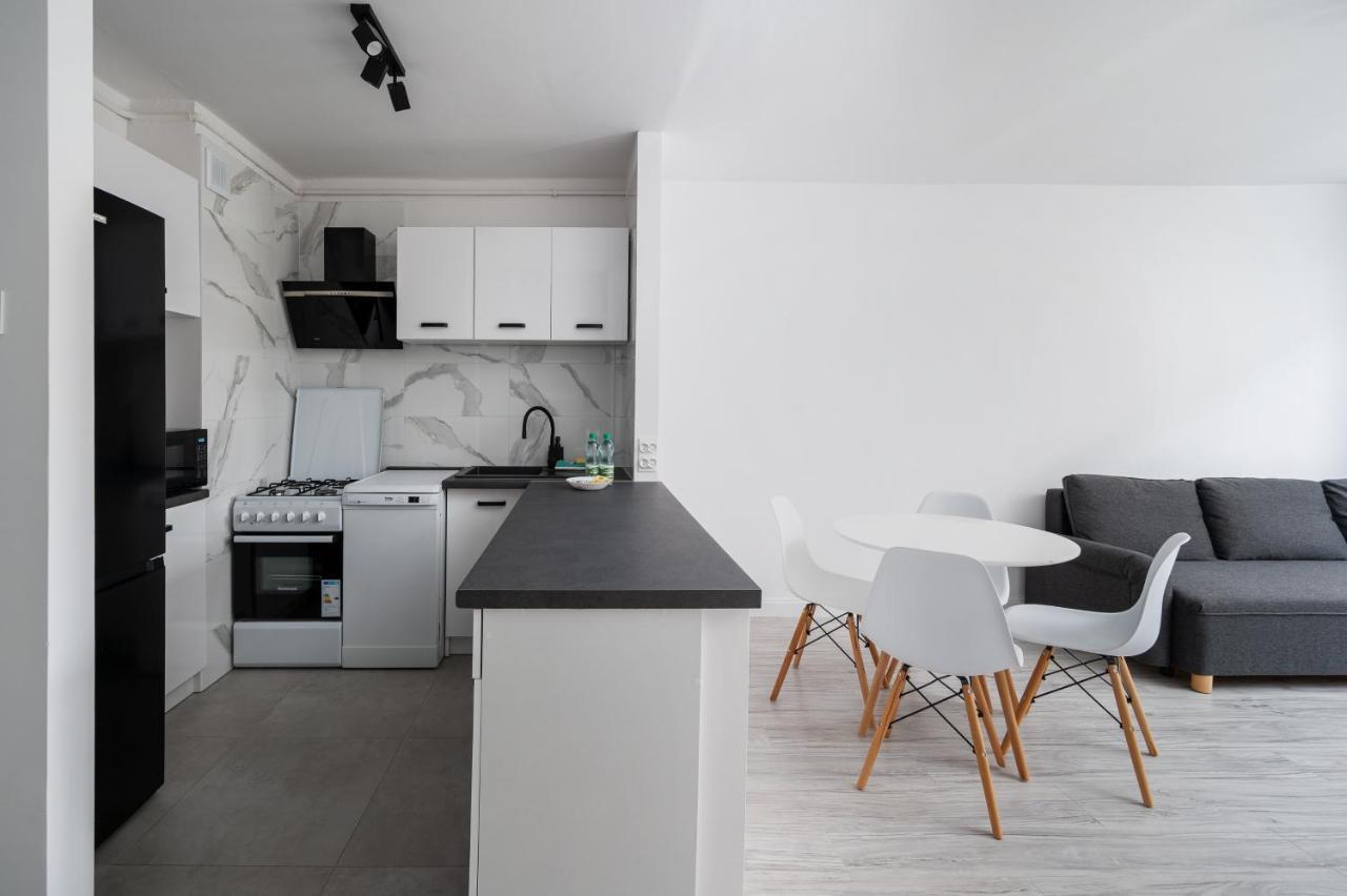 Wierzbno Modern Apartment وارسو المظهر الخارجي الصورة
